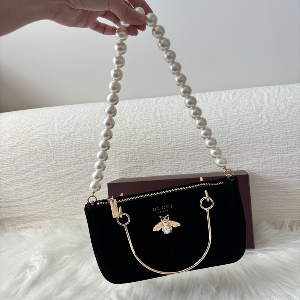 GUCCI Beauty Black Velvet Bag Fux Pearl Strap VIP Novelty NEW